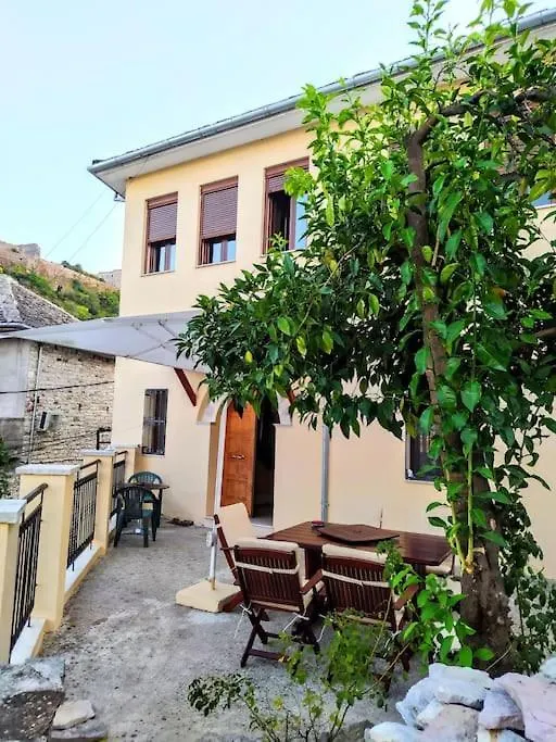 George'S Villa Gjirokastër